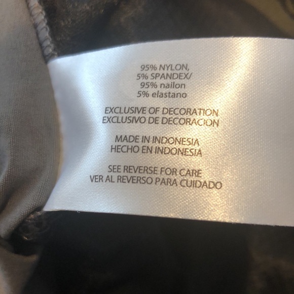 Orvis tech cargo shorts. Dark gray color. Comes with a casual striped belt. NWT! - Picture 10 of 10